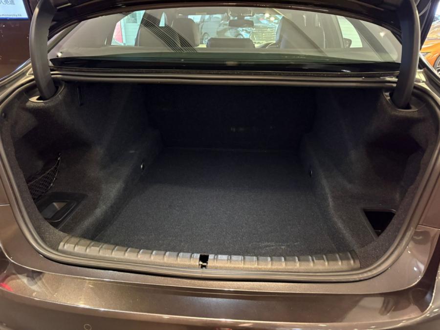 520iA M-Sport - Image 7